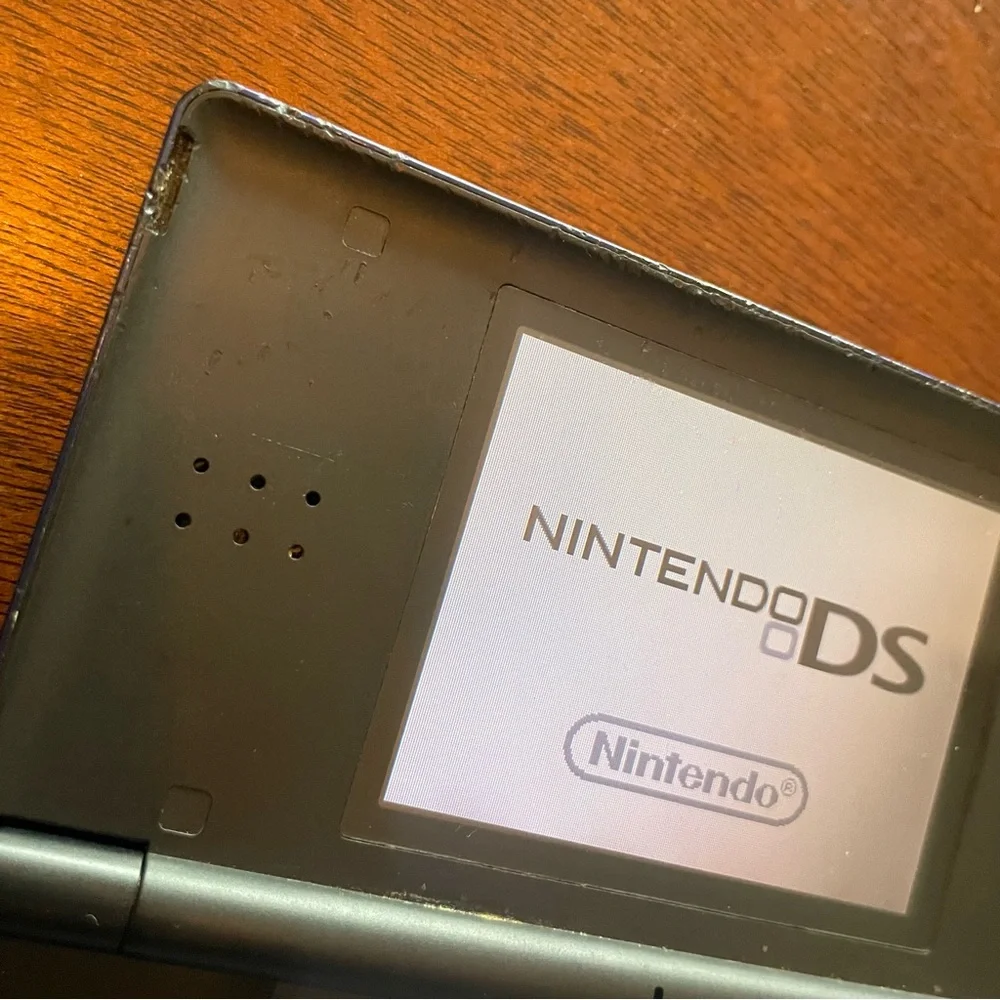 Nintendo DS Lite Handheld Console in Cobalt & Black Please see photos for marks